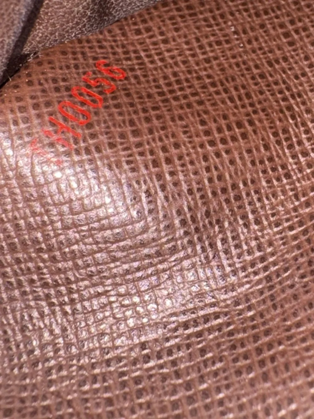 Louis Vuitton Brown Damier Ebene Check Wallet with Gold Snap - Picture 4 of 7